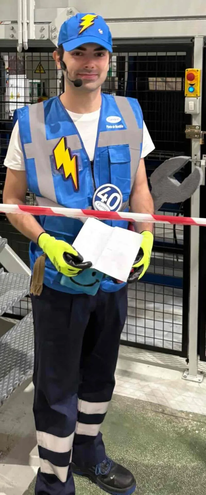 El Capitán de La Energía en la visita a fábrica del 40 Aniversario Carrier